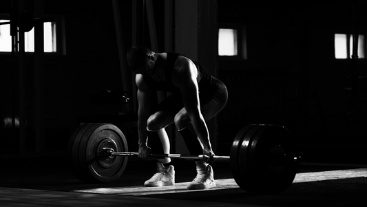 Weightlifter preforming deadlift properly 